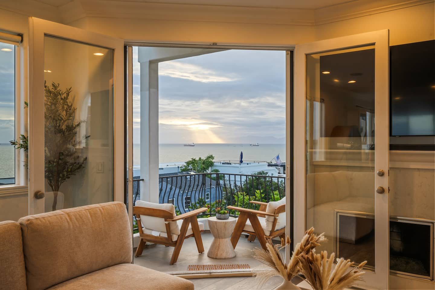 Golden Hour View interior