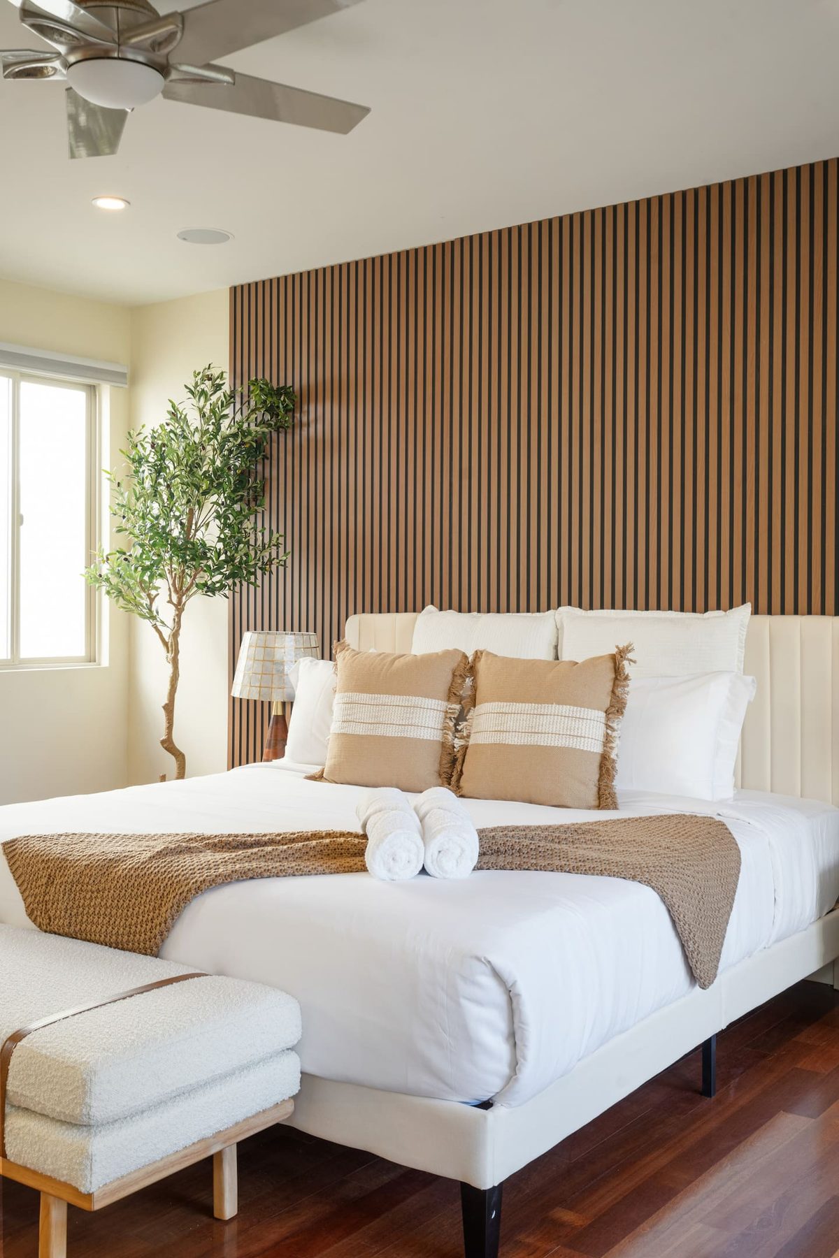 Sunny Home by the Beach interior