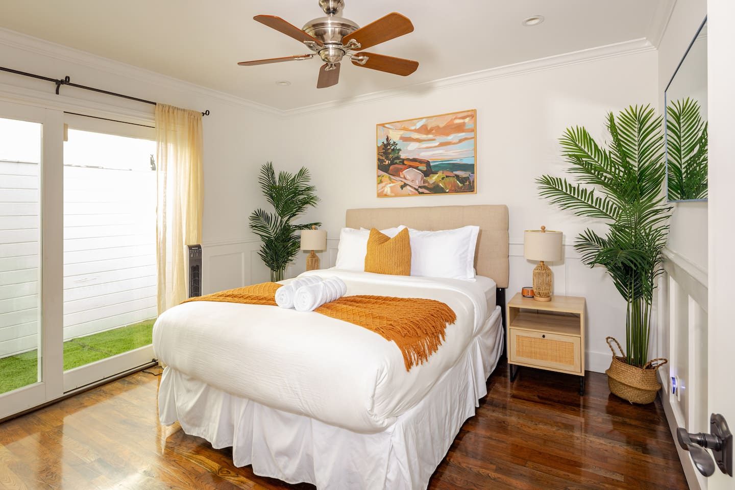 Beachside Retreat interior