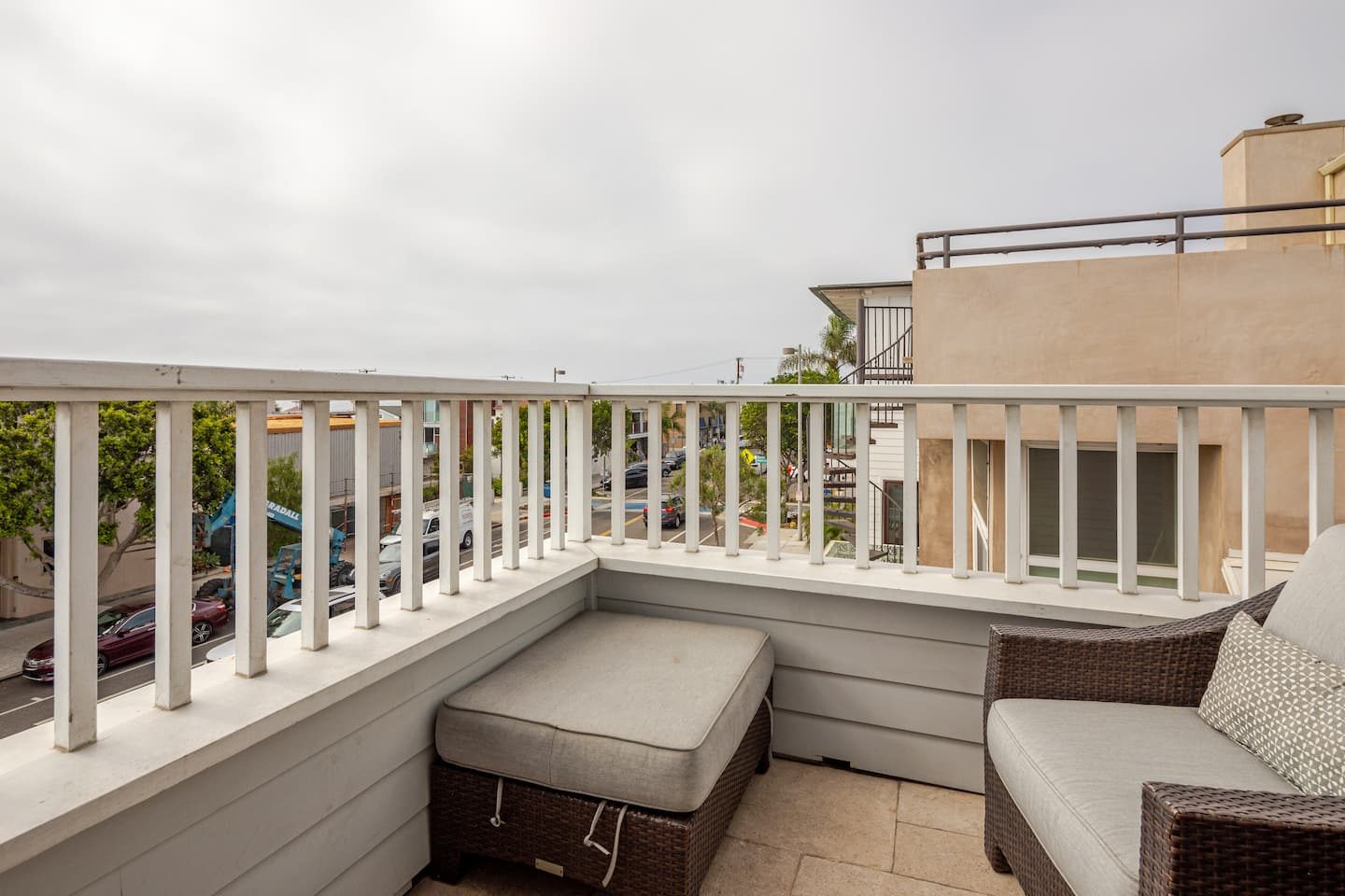 Beachside Retreat interior